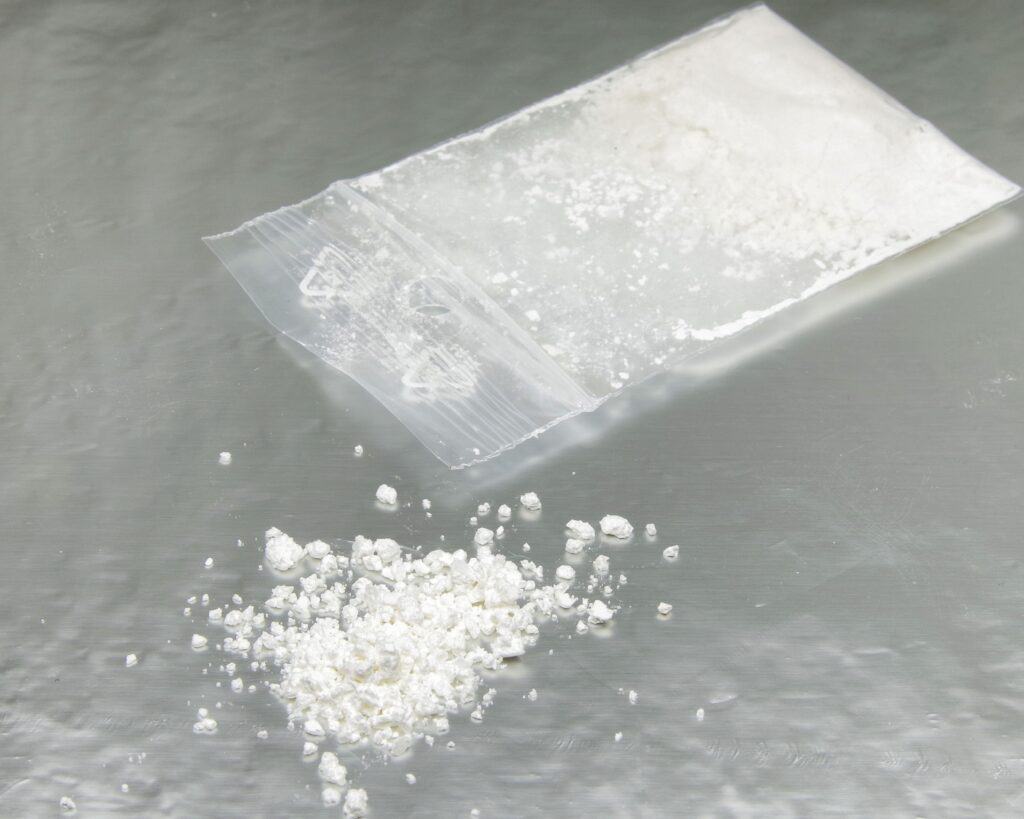 What does an 8 ball of cocaine look like